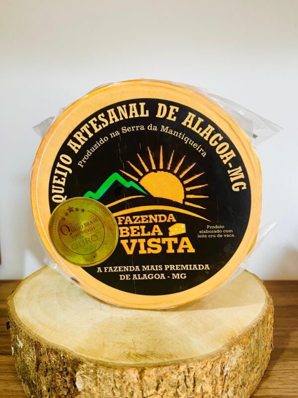 Queijo Artesanal Defumado 1 Kg (Ouro no Prêmio Queijo Brasil 2019)